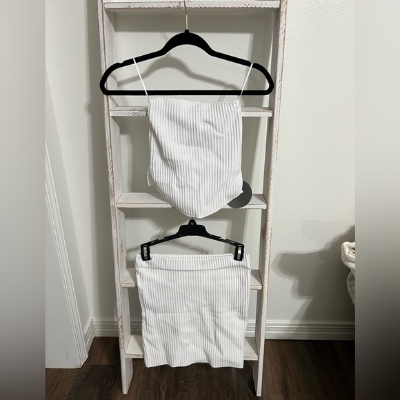 White two piece set. Size small. - Picture 1 of 3